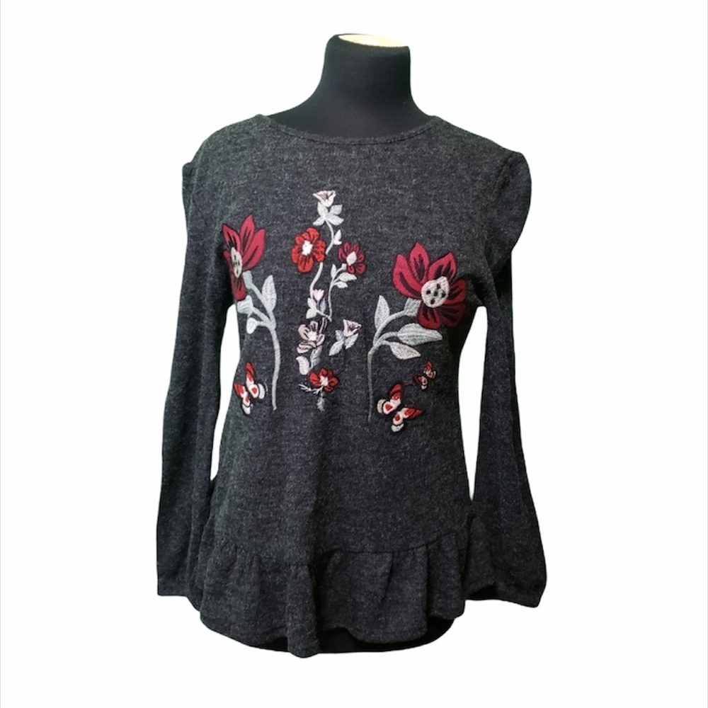 Gray Floral sweater size L